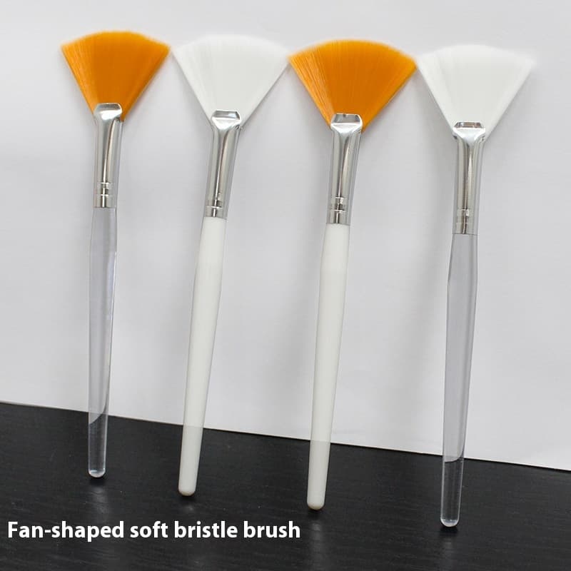 Professional Fan Brush for Makeup Application